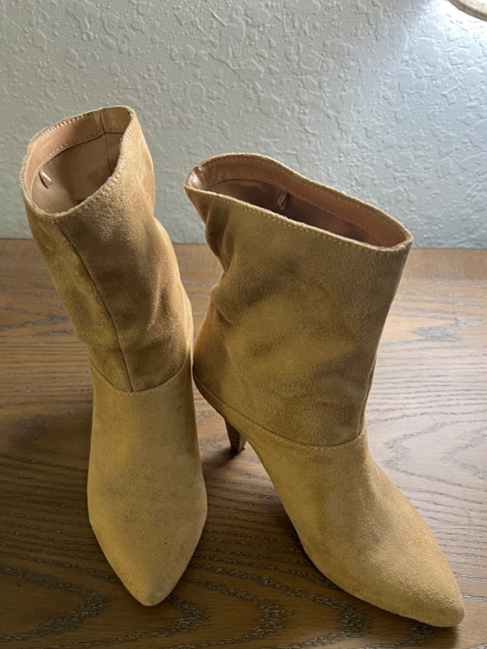 Express Tan Suede Pointed-Toe Mid-Heel Ankle Boots